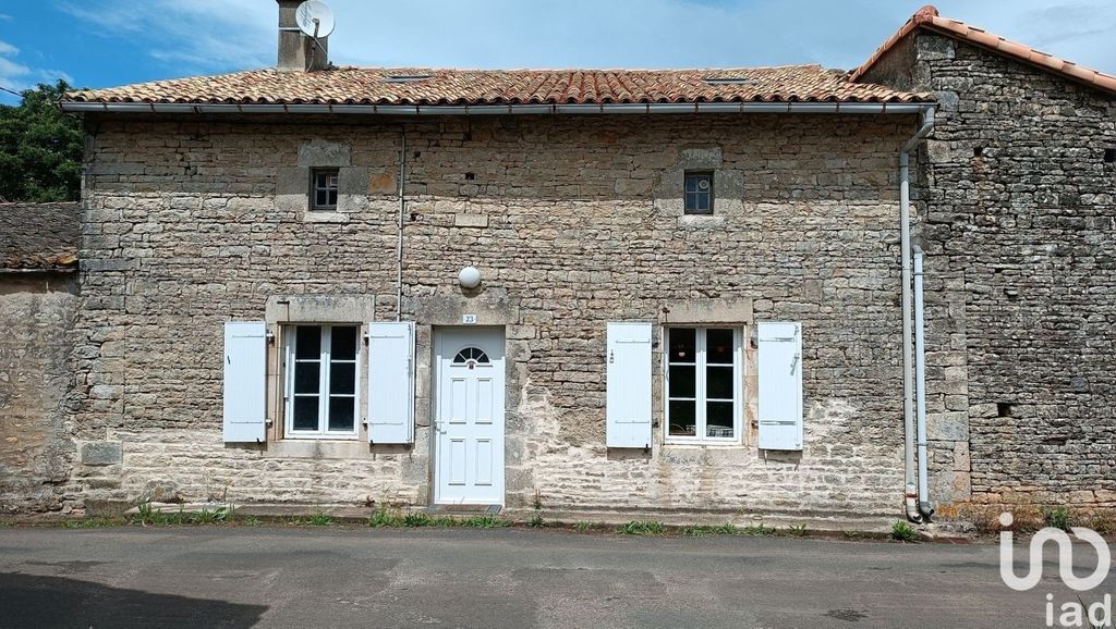 Achat maison à vendre 3 chambres 141 m² - Sainte-Soline