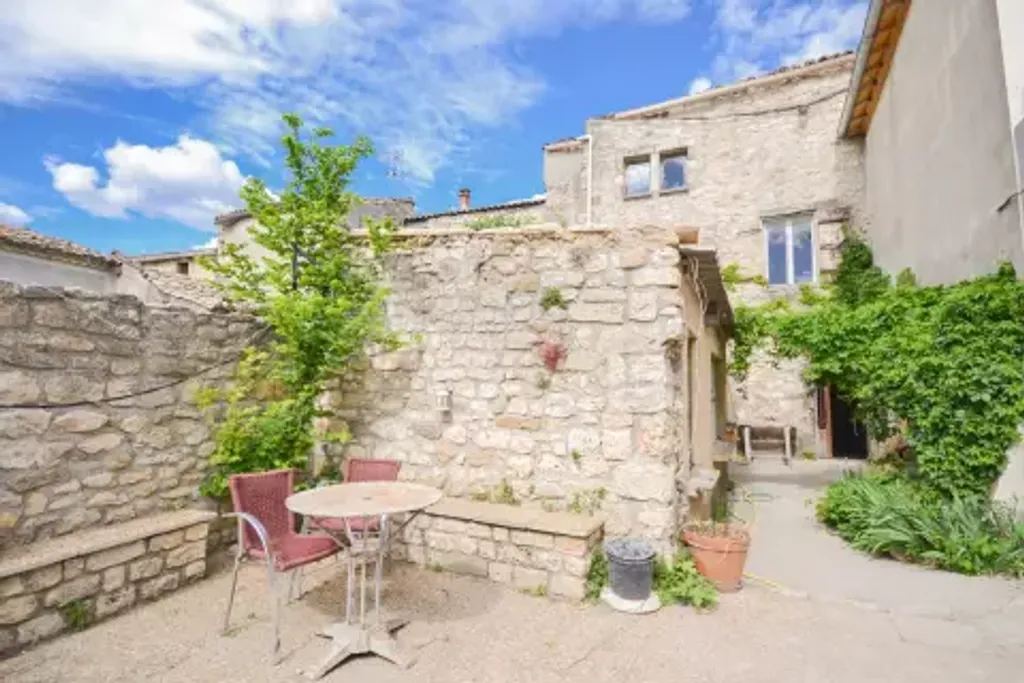 Achat maison à vendre 2 chambres 205 m² - Uzès