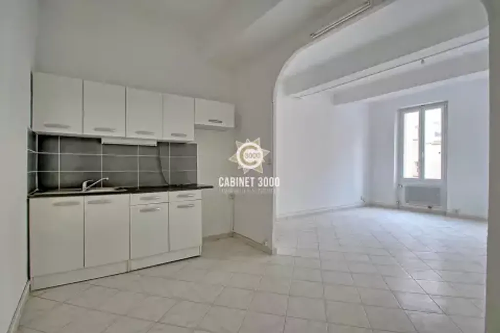 Achat appartement à vendre 2 pièces 51 m² - Toulon