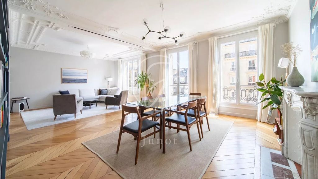 Achat appartement à vendre 5 pièces 138 m² - Paris 18ème arrondissement