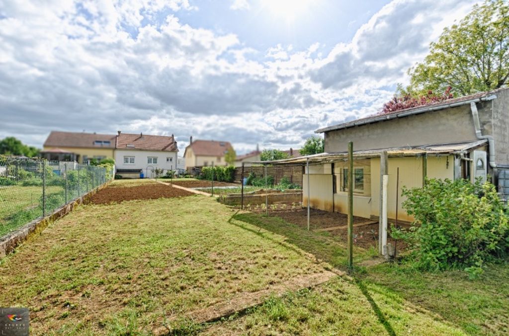 Achat maison à vendre 6 chambres 168 m² - Sainte-Marie-aux-Chênes