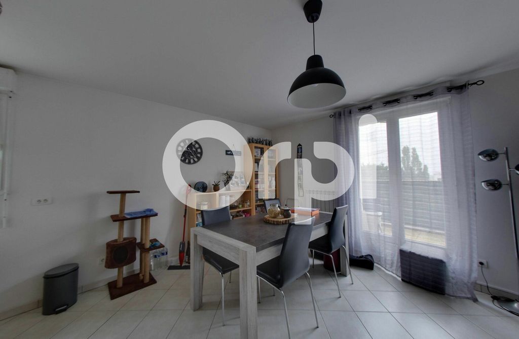 Achat appartement à vendre 2 pièces 49 m² - Le Plessis-Belleville