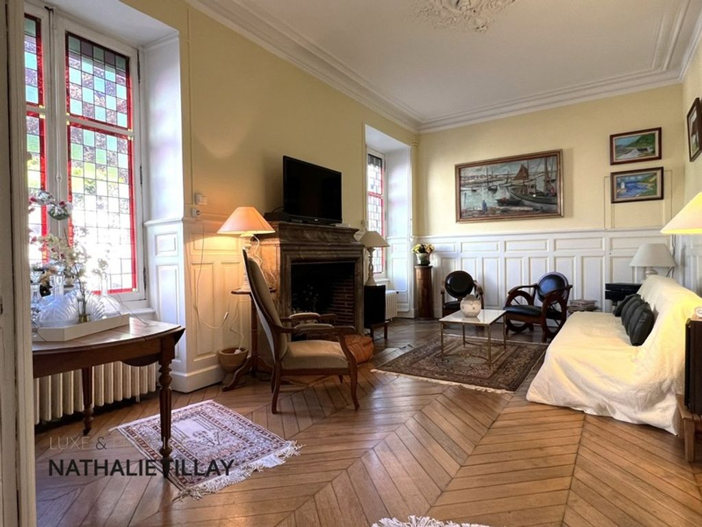 Achat maison à vendre 5 chambres 189 m² - Orléans