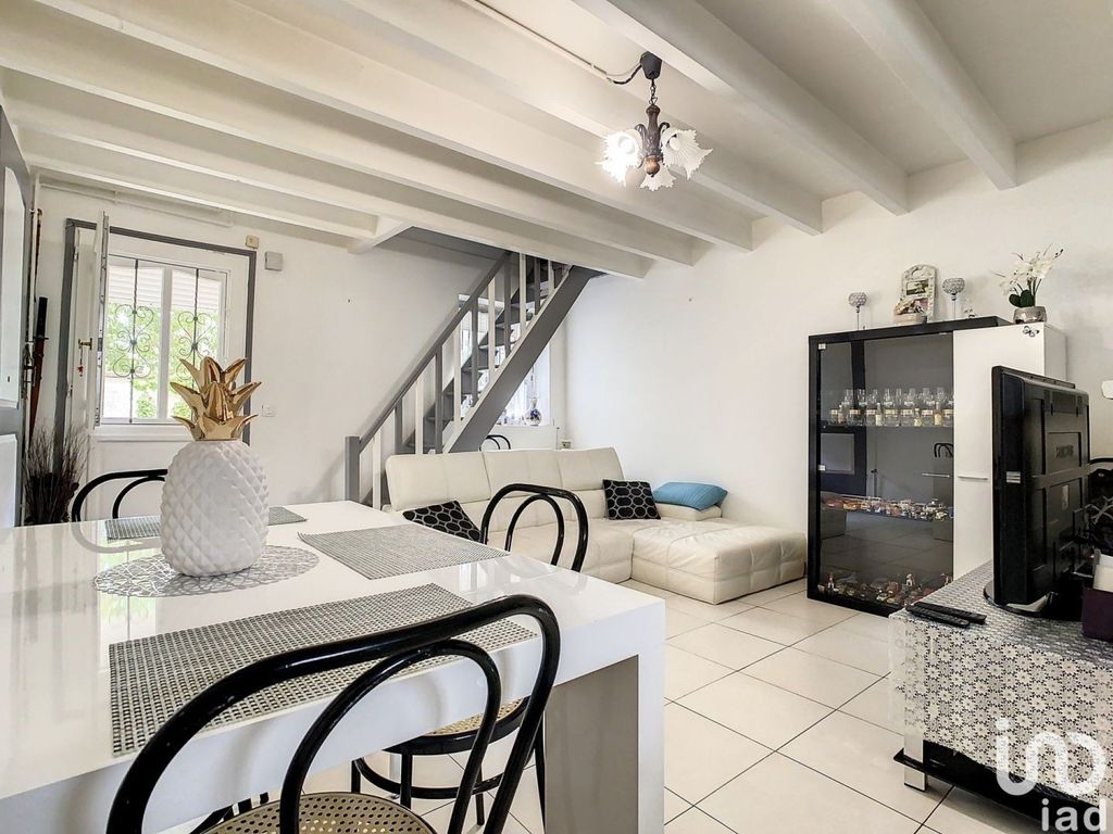 Achat maison à vendre 4 chambres 130 m² - Mézières-sur-Seine