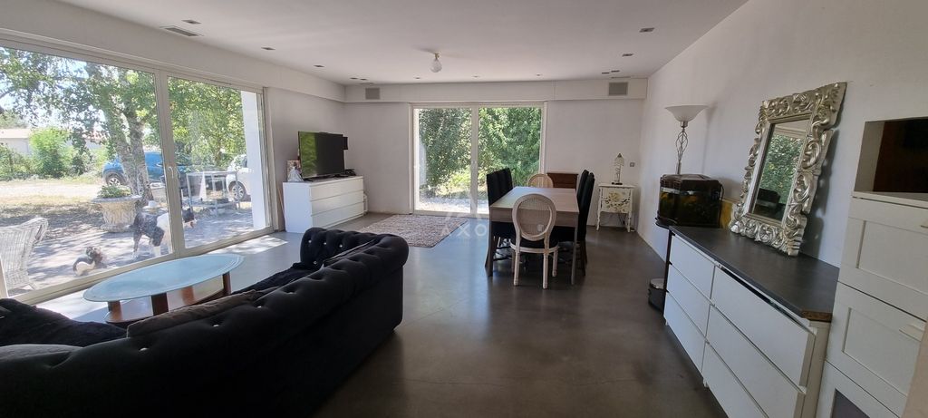 Achat maison à vendre 4 chambres 260 m² - Saint-André-de-Cubzac