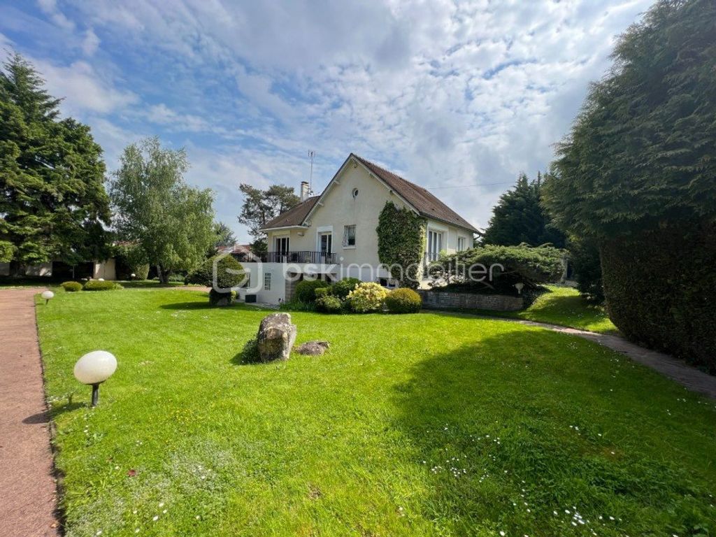 Achat maison à vendre 4 chambres 266 m² - Bois-le-Roi