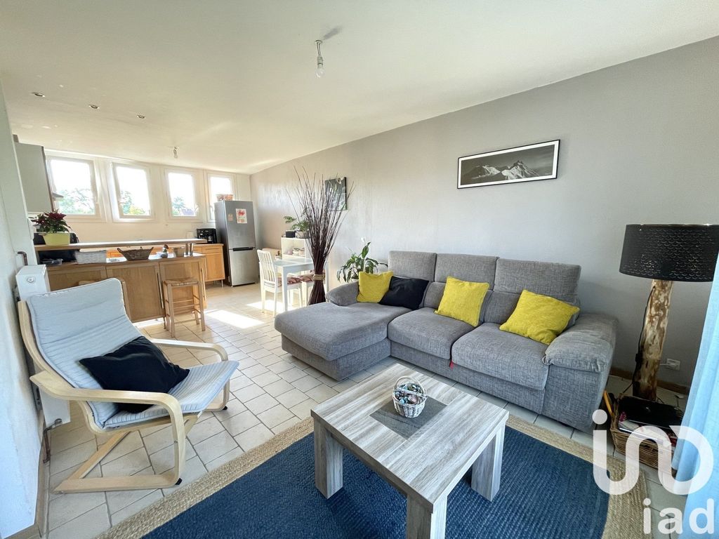 Achat appartement à vendre 4 pièces 64 m² - Saint-Pierre-lès-Nemours