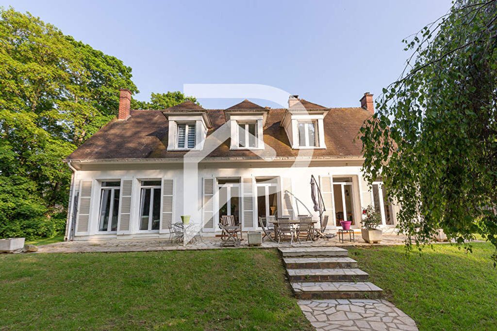 Achat maison à vendre 4 chambres 296 m² - Liverdy-en-Brie