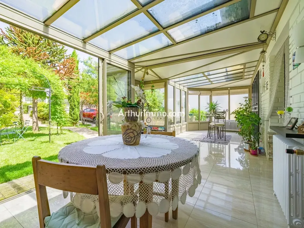Achat maison à vendre 4 chambres 230 m² - Sucy-en-Brie