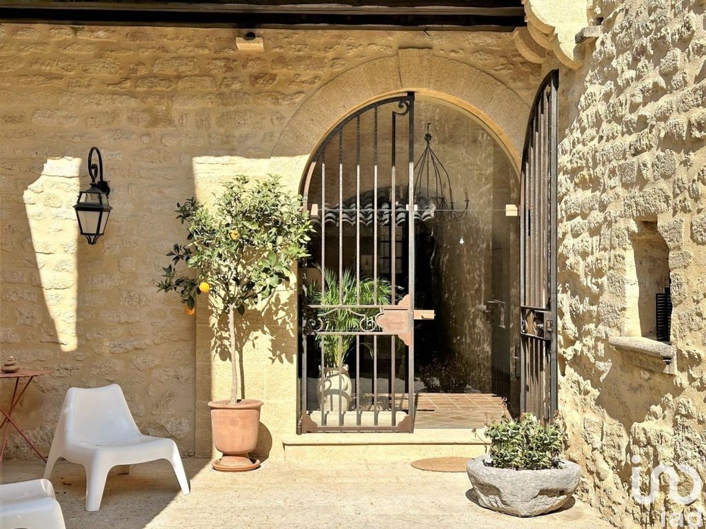 Achat maison à vendre 3 chambres 183 m² - Castillon-du-Gard