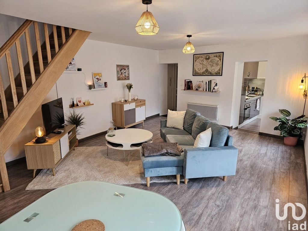 Achat maison à vendre 3 chambres 123 m² - Angoulême