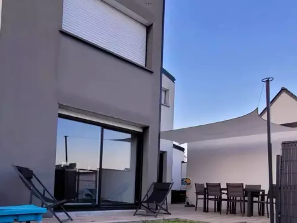 Achat maison à vendre 4 chambres 138 m² - Lécousse