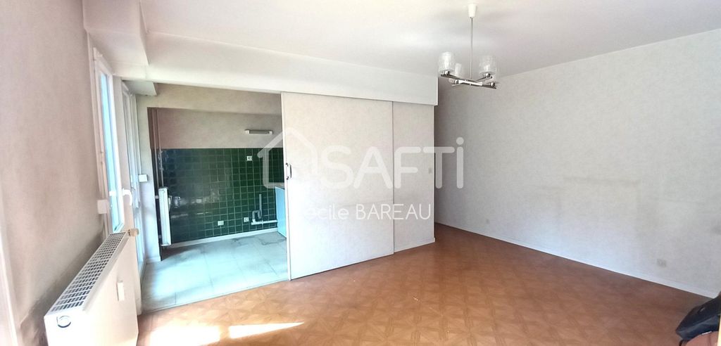 Achat appartement à vendre 2 pièces 45 m² - Corbeil-Essonnes