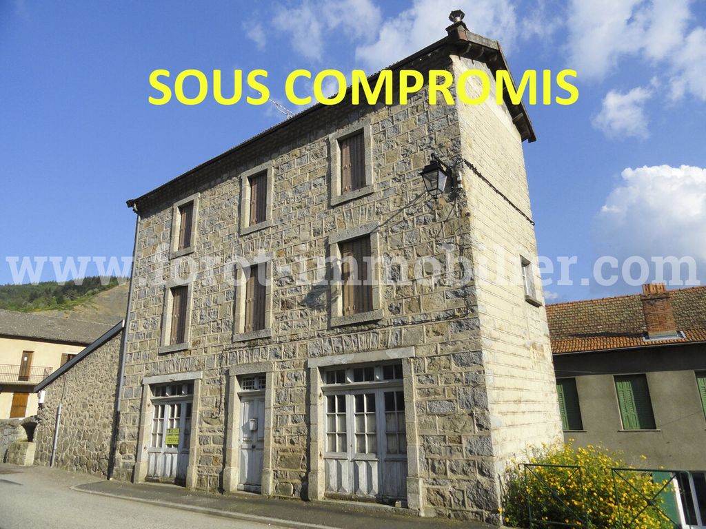 Achat maison à vendre 4 chambres 145 m² - Saint-Julien-Boutières