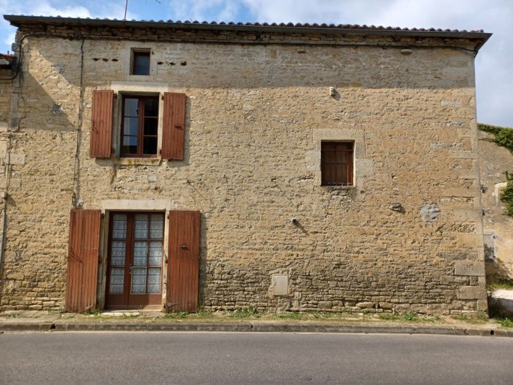 Achat maison à vendre 2 chambres 56 m² - Tusson