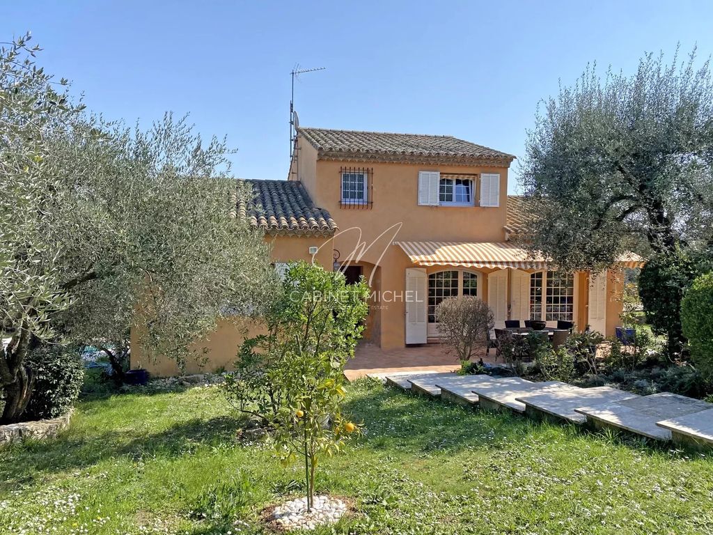 Achat maison à vendre 4 chambres 141 m² - Valbonne