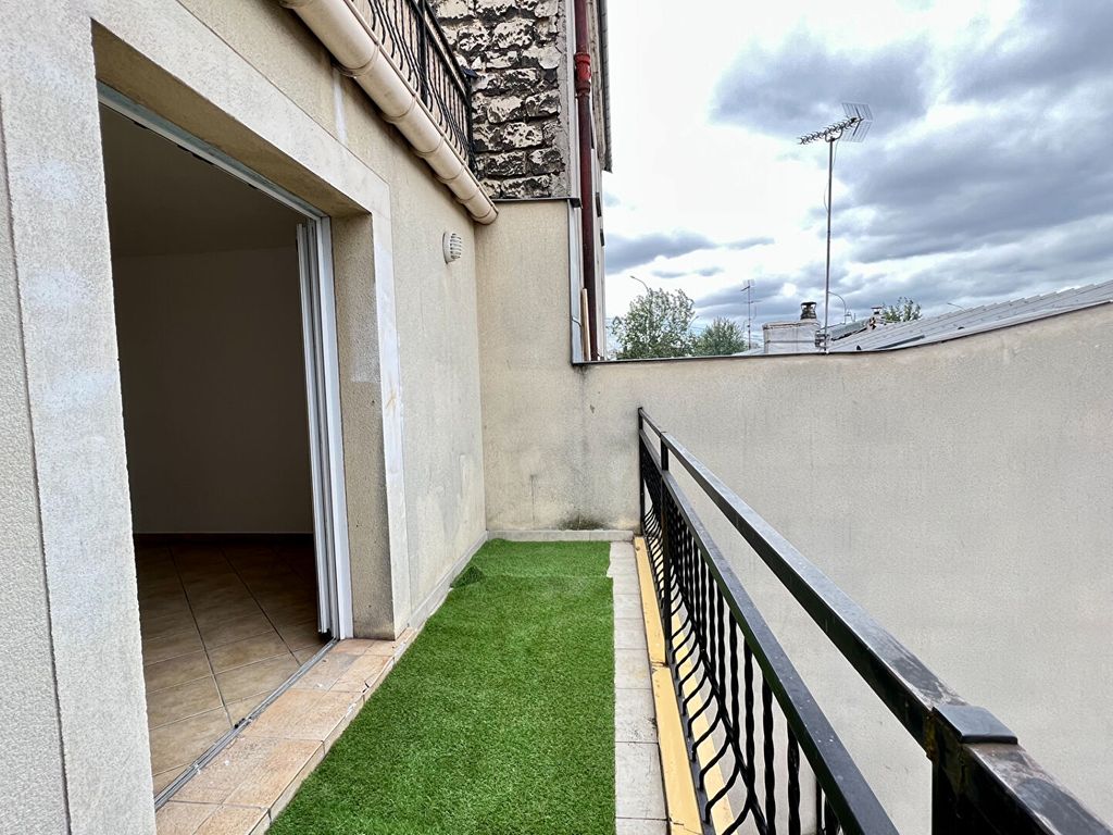 Achat appartement à vendre 3 pièces 67 m² - Saint-Ouen