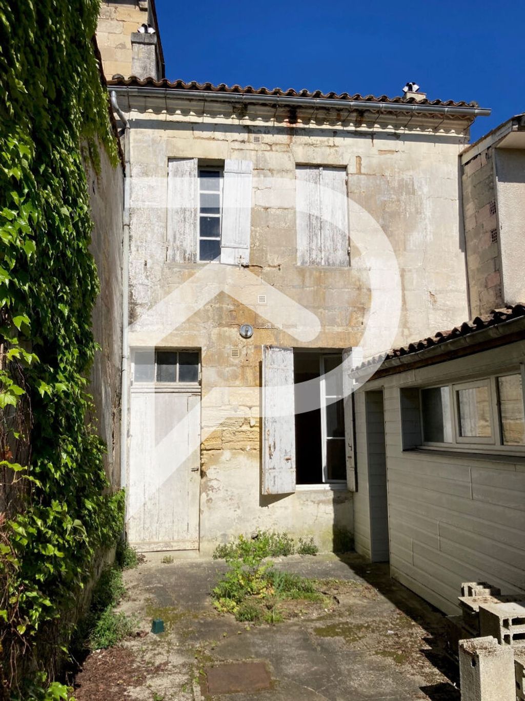 Achat maison à vendre 3 chambres 133 m² - Libourne