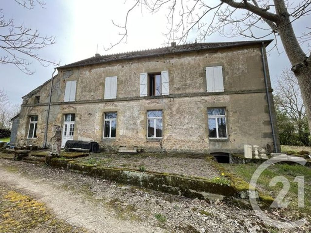 Achat maison 4 chambres 470 m² - Saint-Aubin-le-Monial