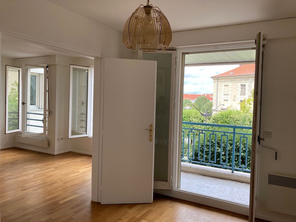 Achat appartement à vendre 3 pièces 67 m² - Rueil-Malmaison