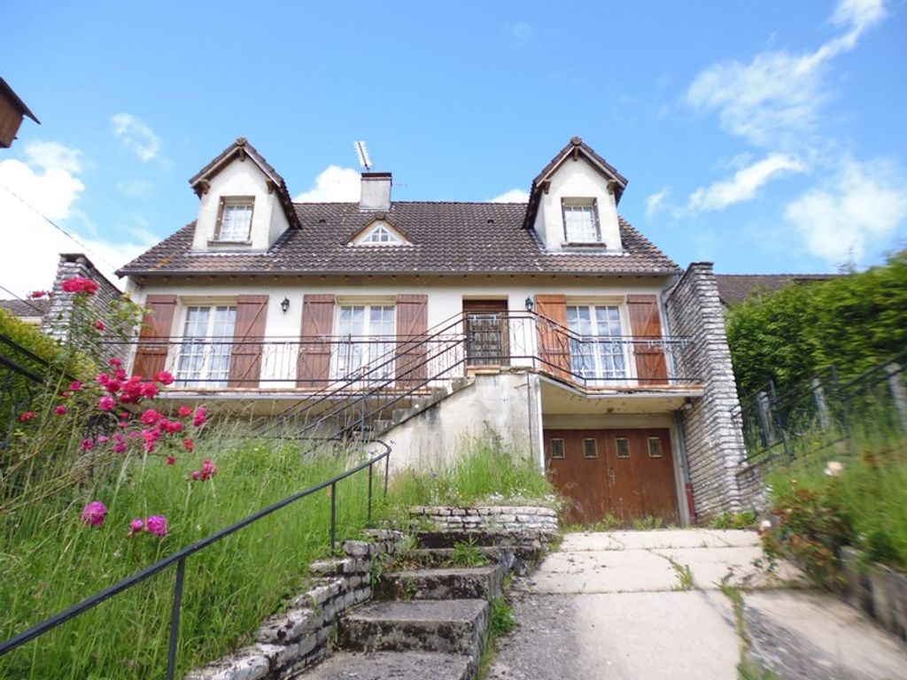 Achat maison à vendre 4 chambres 132 m² - Jaulges