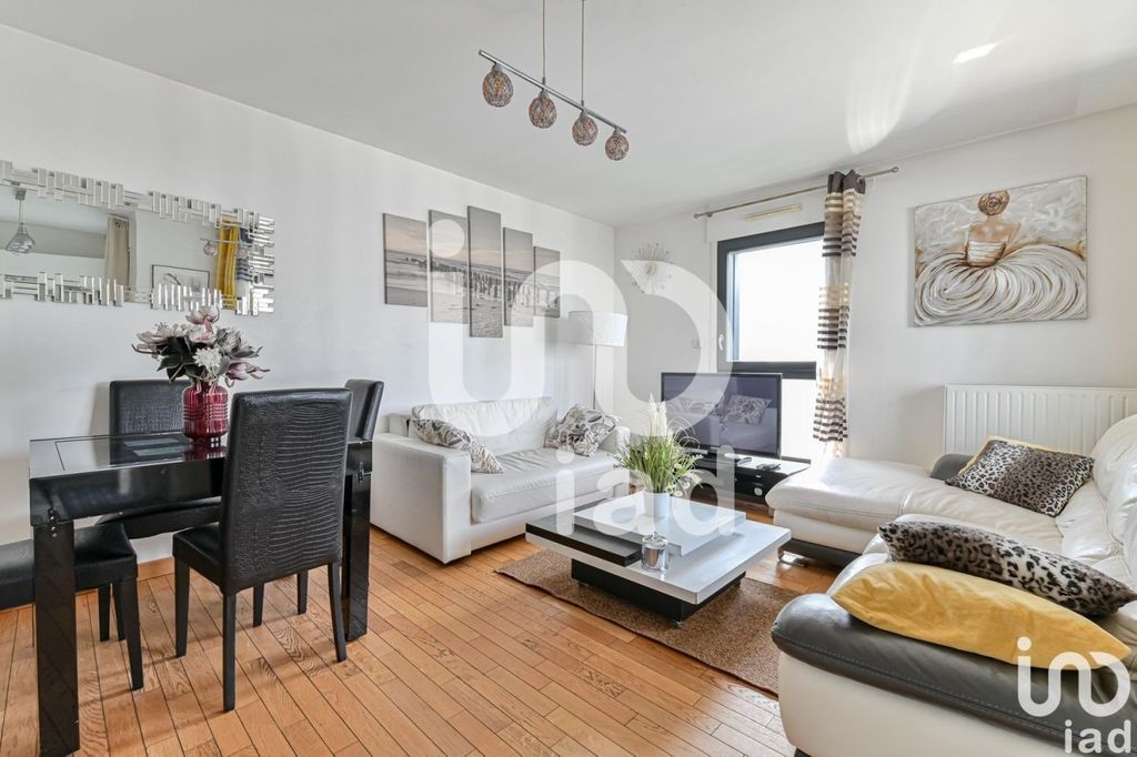 Achat appartement à vendre 3 pièces 62 m² - Paris 19ème arrondissement