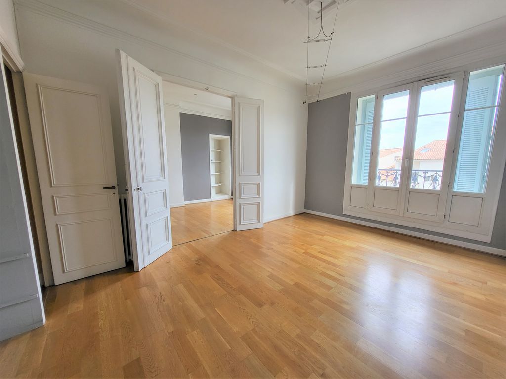 Achat appartement à vendre 5 pièces 148 m² - Hyères