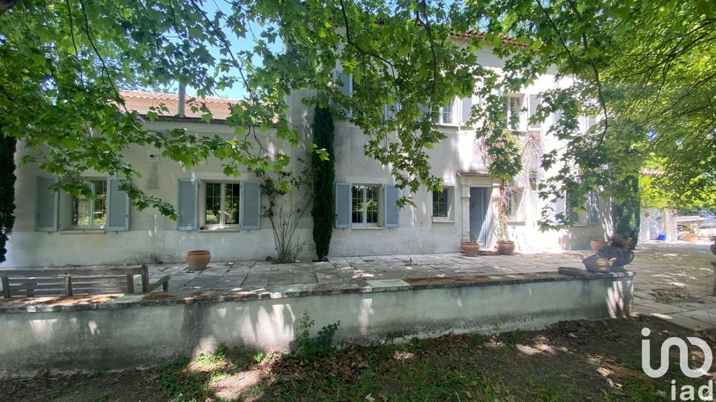 Achat maison à vendre 4 chambres 240 m² - Caumont-sur-Durance