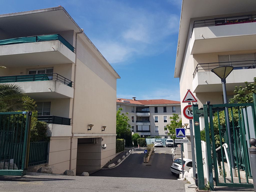 Achat appartement à vendre 3 pièces 80 m² - Marseille 14ème arrondissement