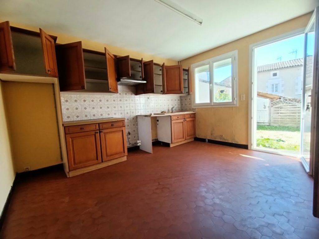 Achat maison à vendre 4 chambres 112 m² - Civaux