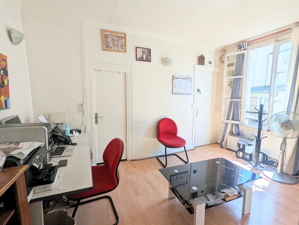 Achat appartement à vendre 3 pièces 26 m² - Paris 10ème arrondissement