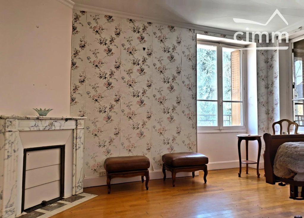Achat maison à vendre 7 chambres 223 m² - Saint-Germain-des-Champs