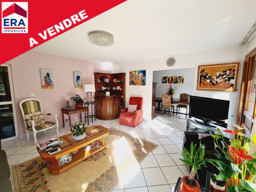 Achat appartement à vendre 5 pièces 122 m² - Pessac