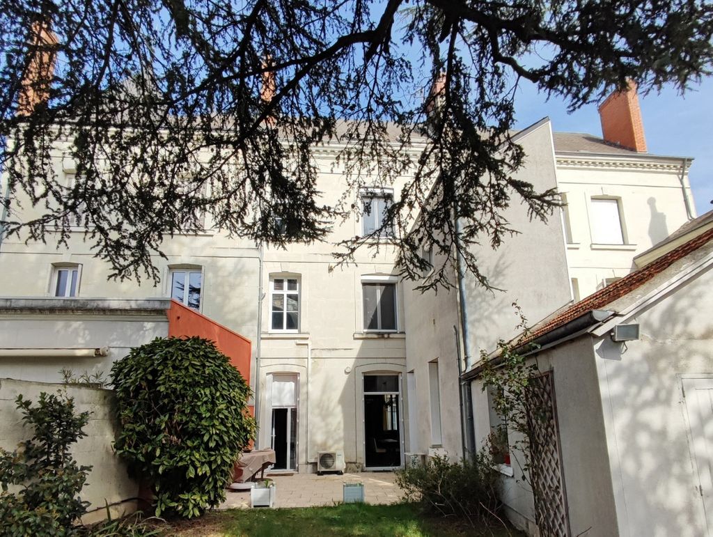 Achat maison à vendre 6 chambres 237 m² - Châtellerault