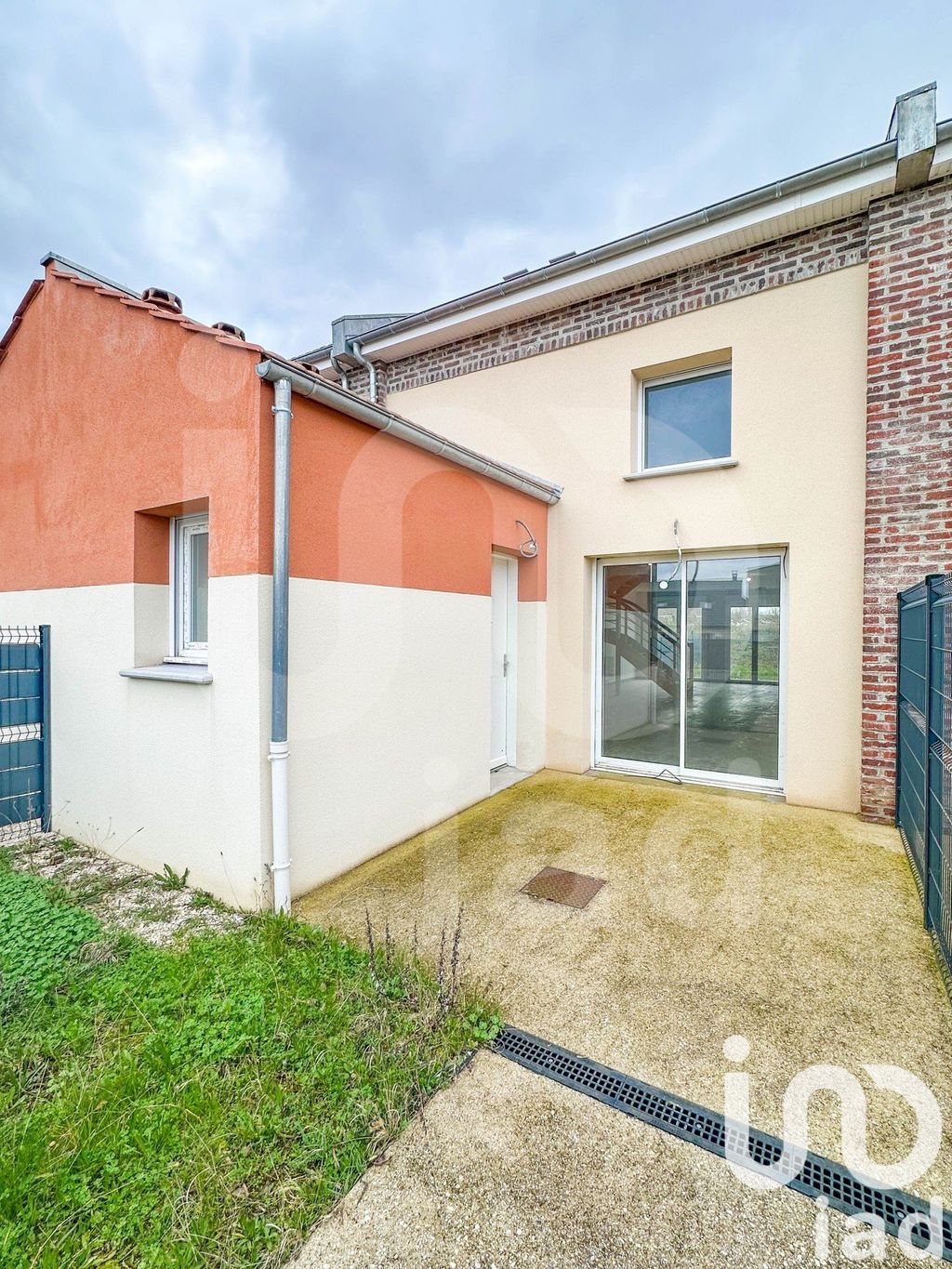 Achat maison à vendre 3 chambres 100 m² - Clairoix