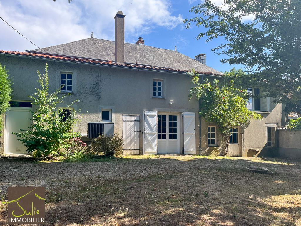 Achat maison à vendre 5 chambres 172 m² - Bressuire