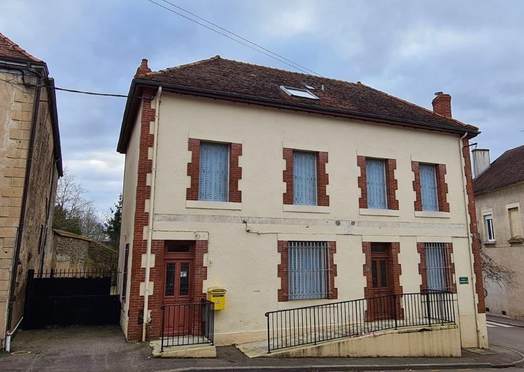 Achat maison à vendre 4 chambres 170 m² - Précy-sous-Thil