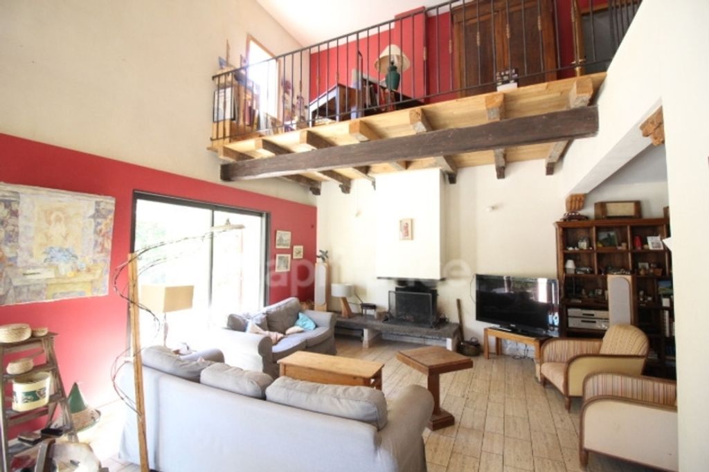 Achat maison à vendre 6 chambres 172 m² - Ferrières-les-Verreries