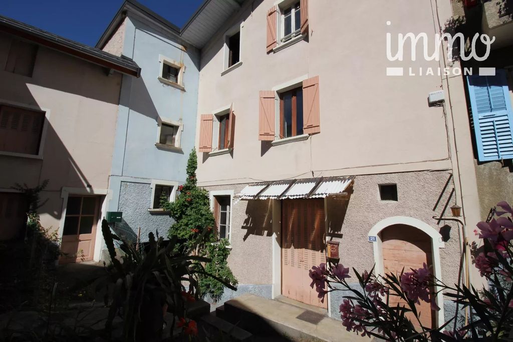 Achat appartement à vendre 3 pièces 63 m² - Saint-Michel-de-Maurienne