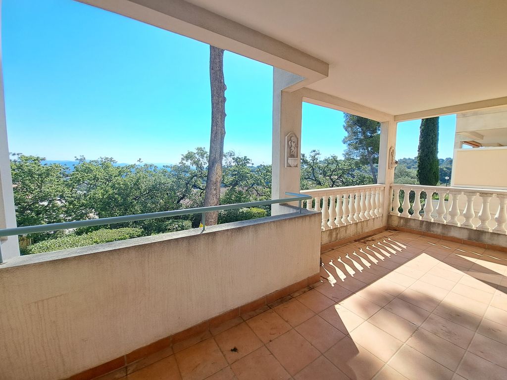 Achat appartement à vendre 3 pièces 83 m² - Hyères