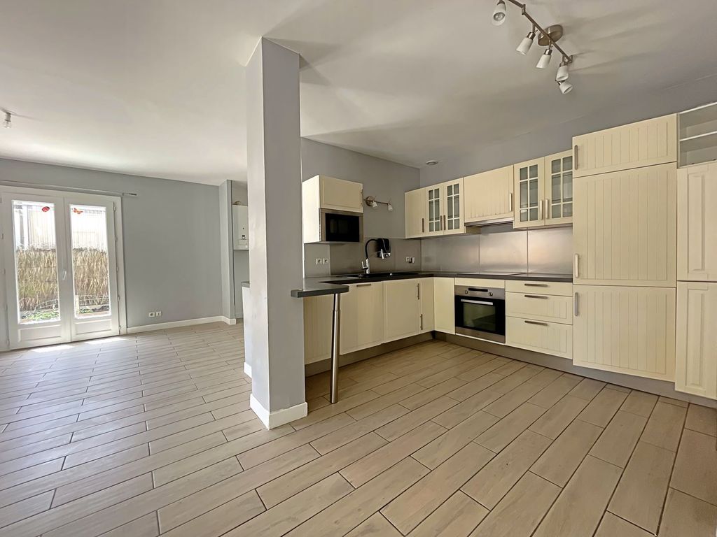 Achat maison à vendre 3 chambres 104 m² - Libourne