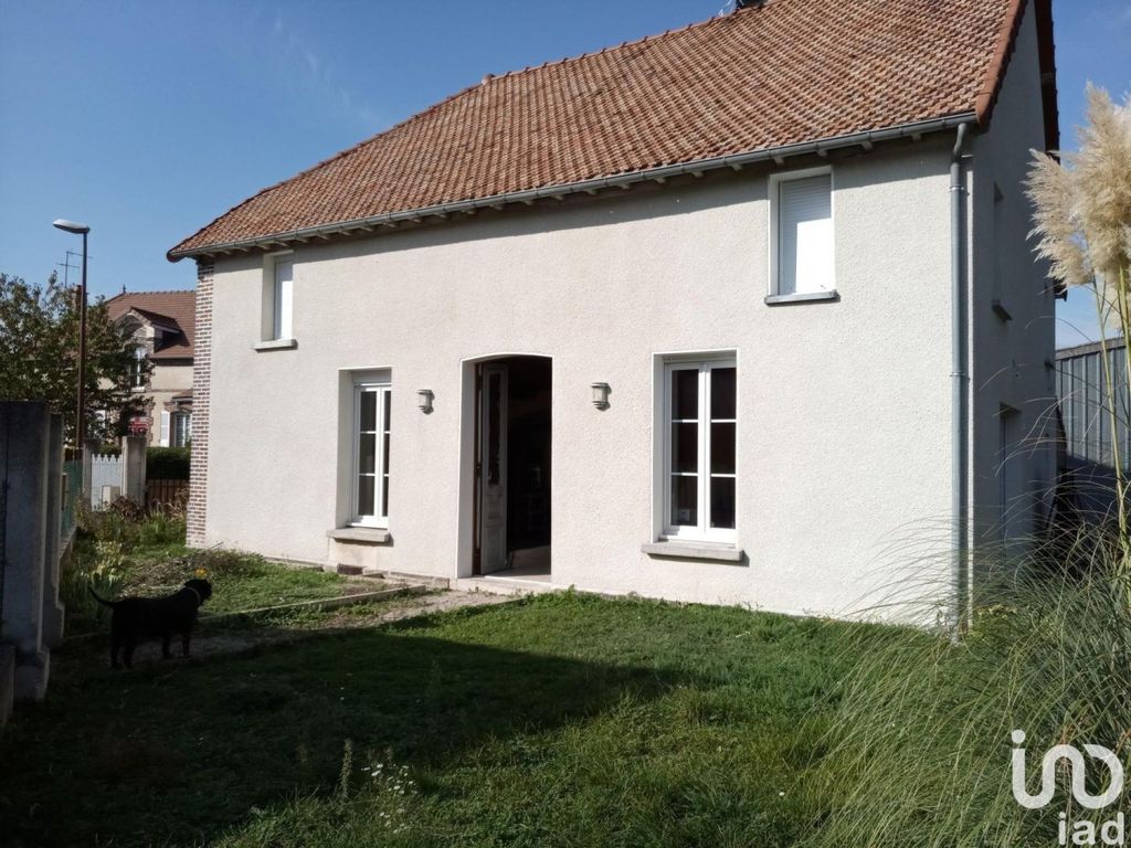 Achat maison à vendre 5 chambres 171 m² - Les Grandes-Chapelles