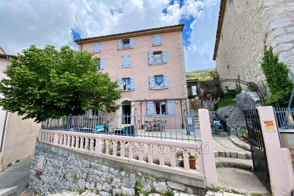 Achat maison à vendre 6 chambres 273 m² - Coursegoules