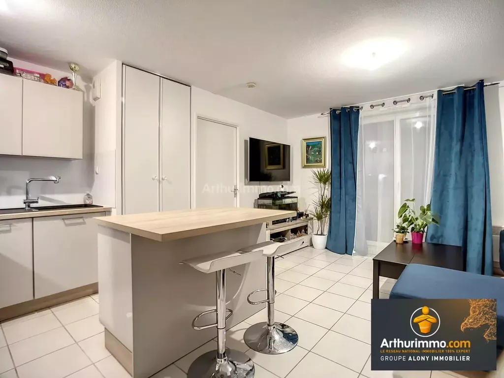 Achat appartement à vendre 2 pièces 39 m² - L'Isle-d'Abeau
