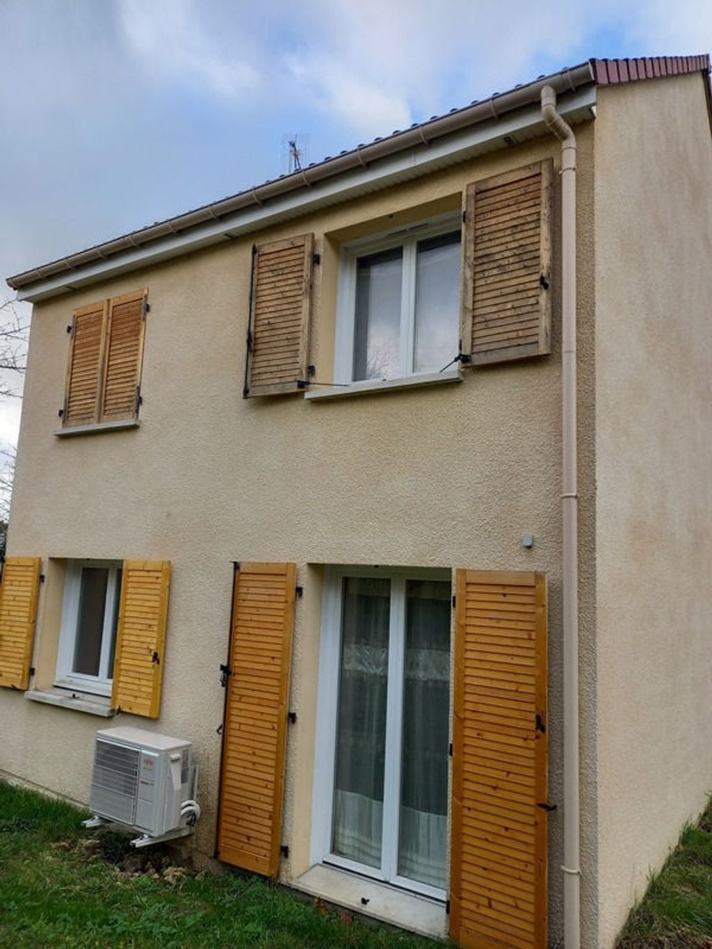 Achat maison à vendre 3 chambres 82 m² - Souppes-sur-Loing