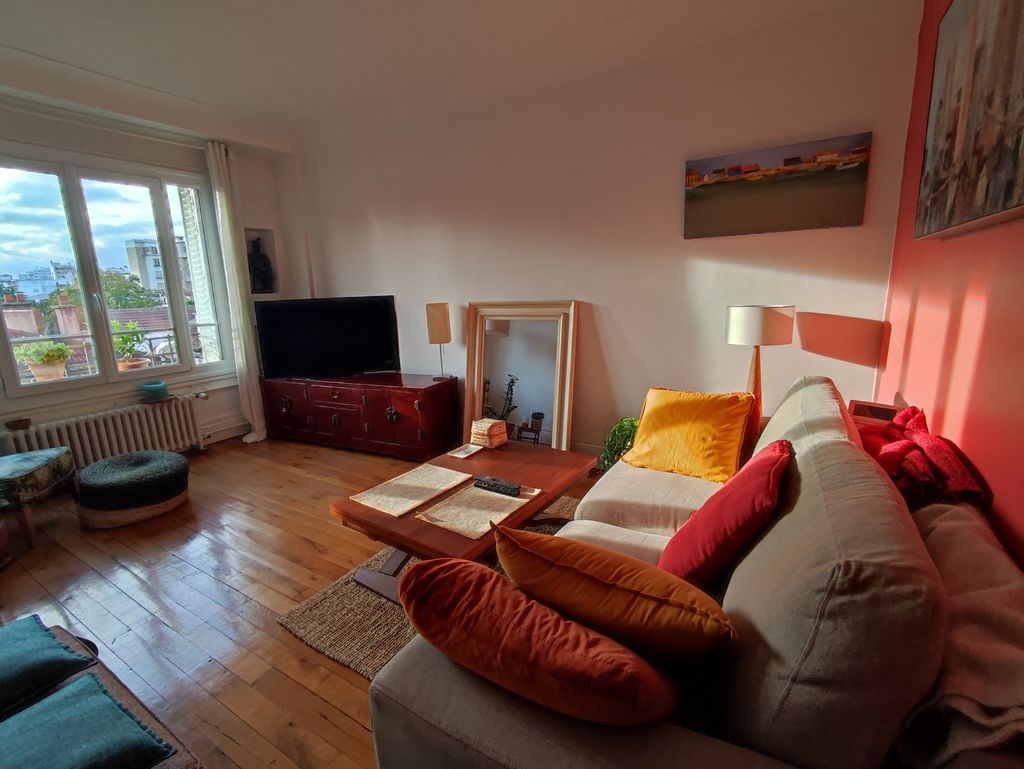 Achat appartement à vendre 3 pièces 48 m² - Courbevoie