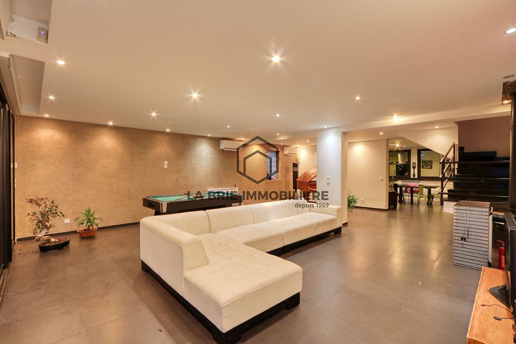 Achat maison à vendre 4 chambres 213 m² - Yerres