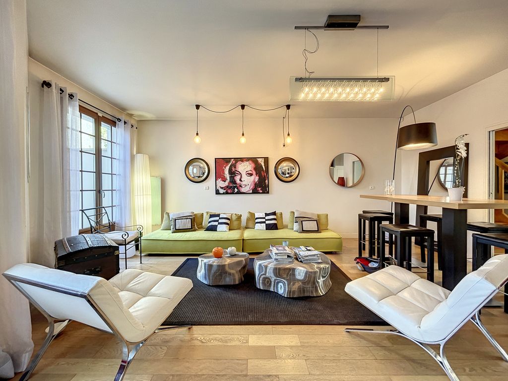 Achat maison à vendre 4 chambres 138 m² - Saint-Maur-des-Fossés