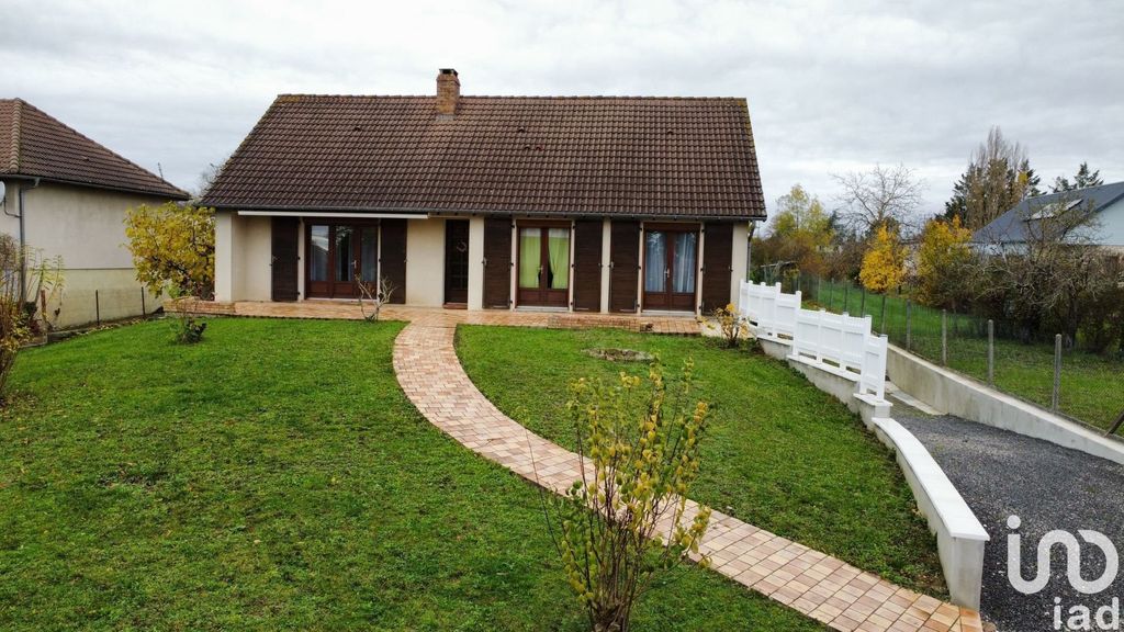 Achat maison à vendre 5 chambres 122 m² - Bourges
