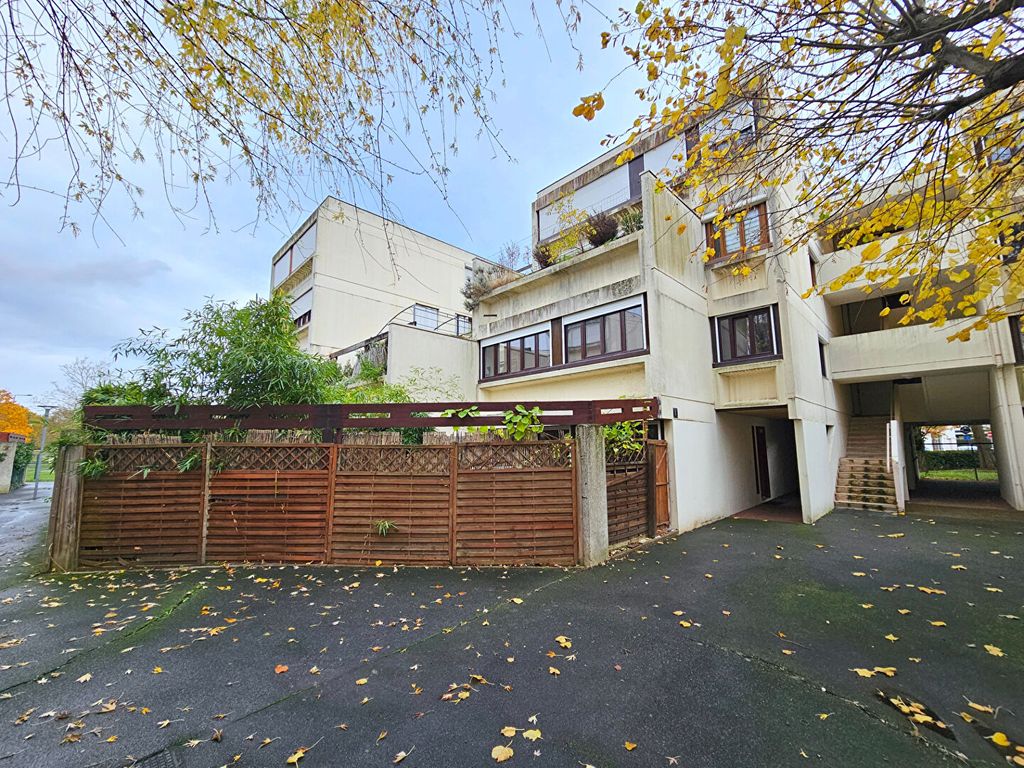 Achat appartement à vendre 5 pièces 103 m² - Évry